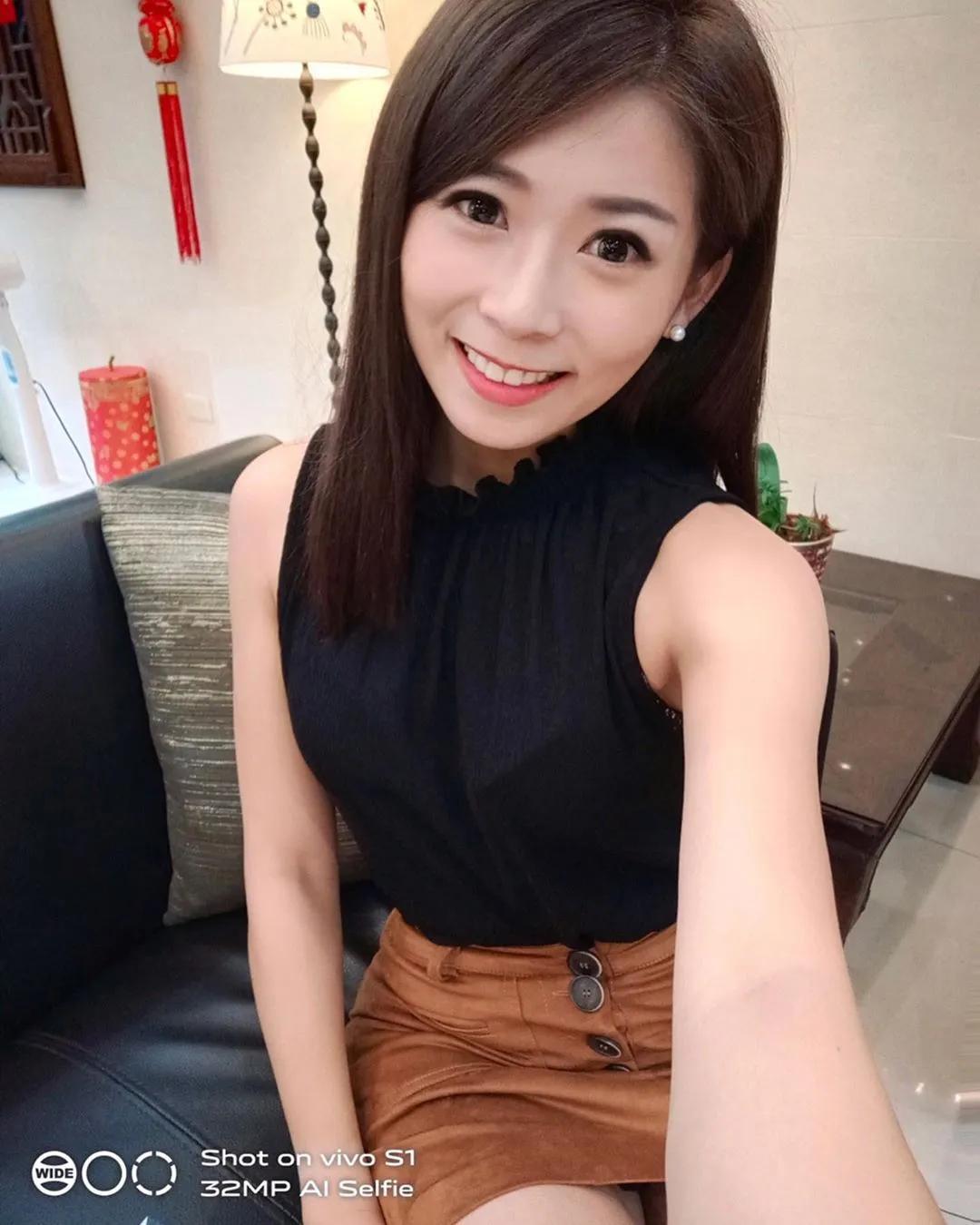 激似艺人ㄚ头！甜美空姐「Milumilu」迷人电眼笑容超亲和，晒出白嫩美体让人蠢蠢欲动！-小湿妹图