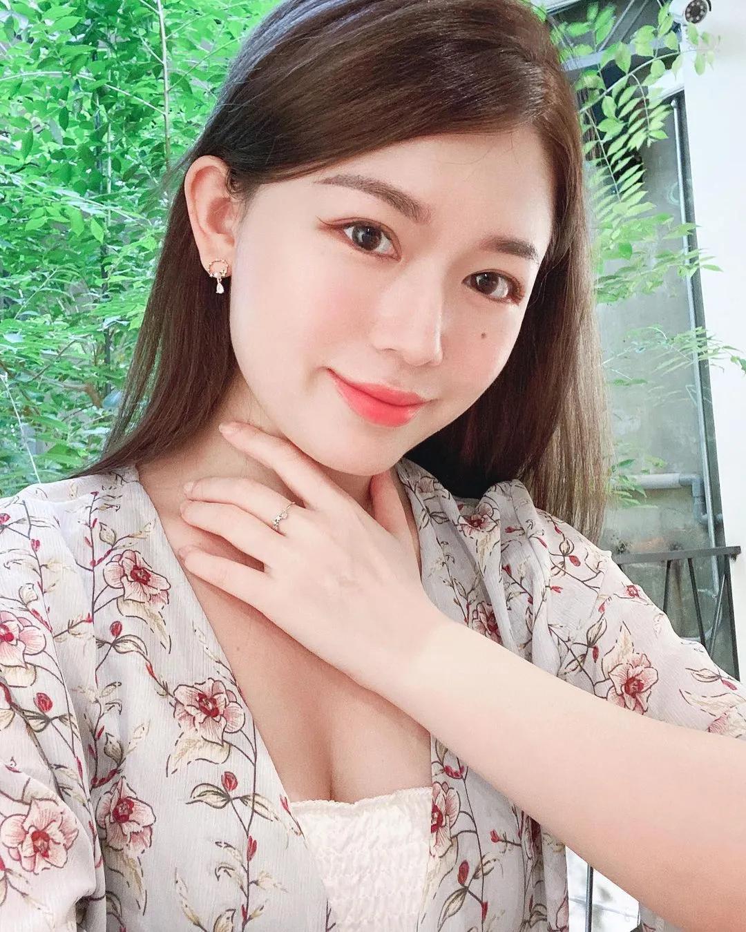 维佳晨Vina 若隐若现的身材让人想入非非(3)