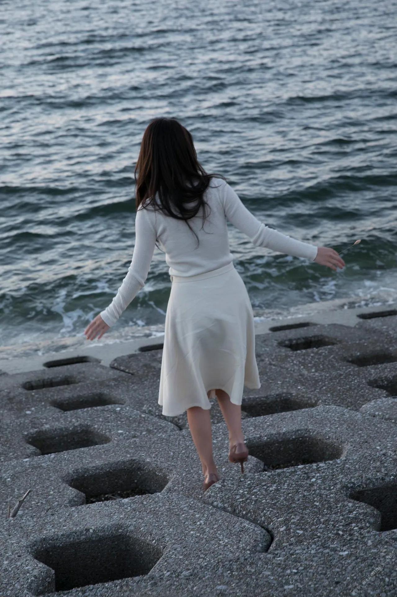 Miu Nakamura 仲村美海 - Shedding your back 背中を流して(38)