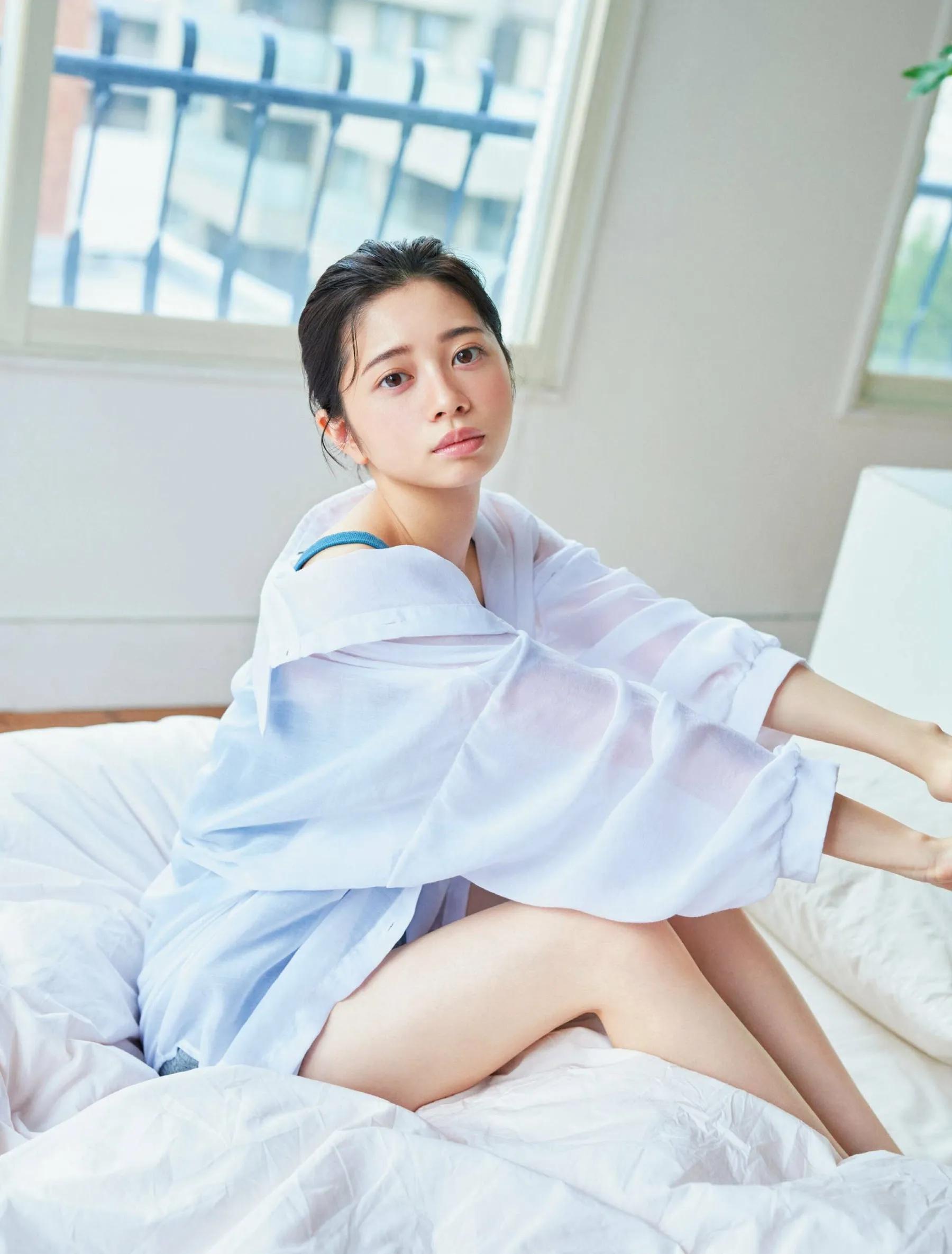 桜田ひより  [FLASH] 2023.11.14 No.1709(4)