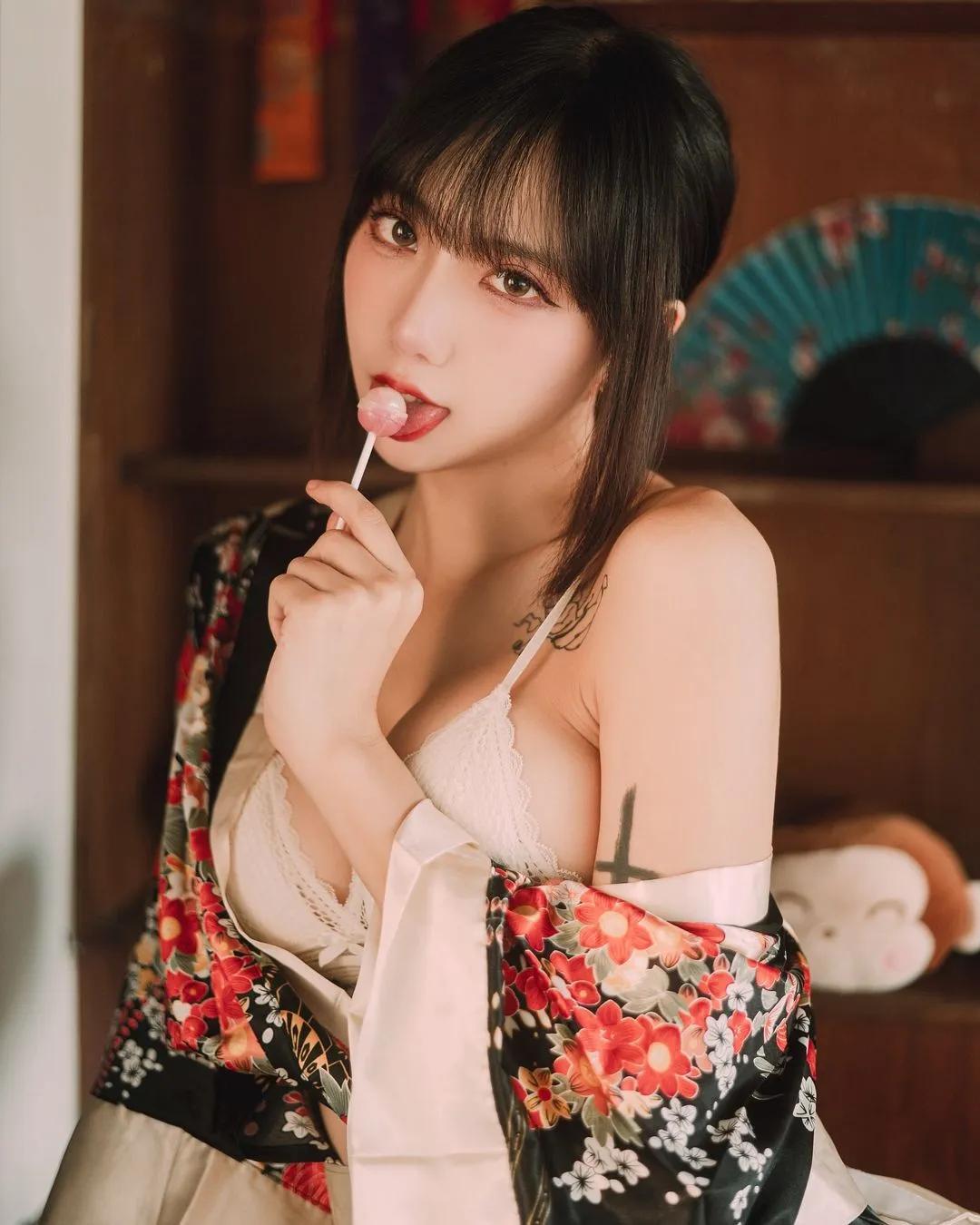 火辣美女「桃桃」浑圆挺翘蜜桃狂诱惑(3)