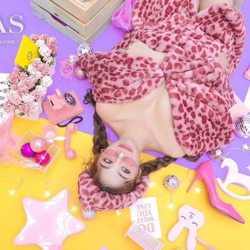 电眼美姬「艾森Eisen」火辣奔放的美型女神，胸前好壮观让人不知道眼睛该看哪里(4)