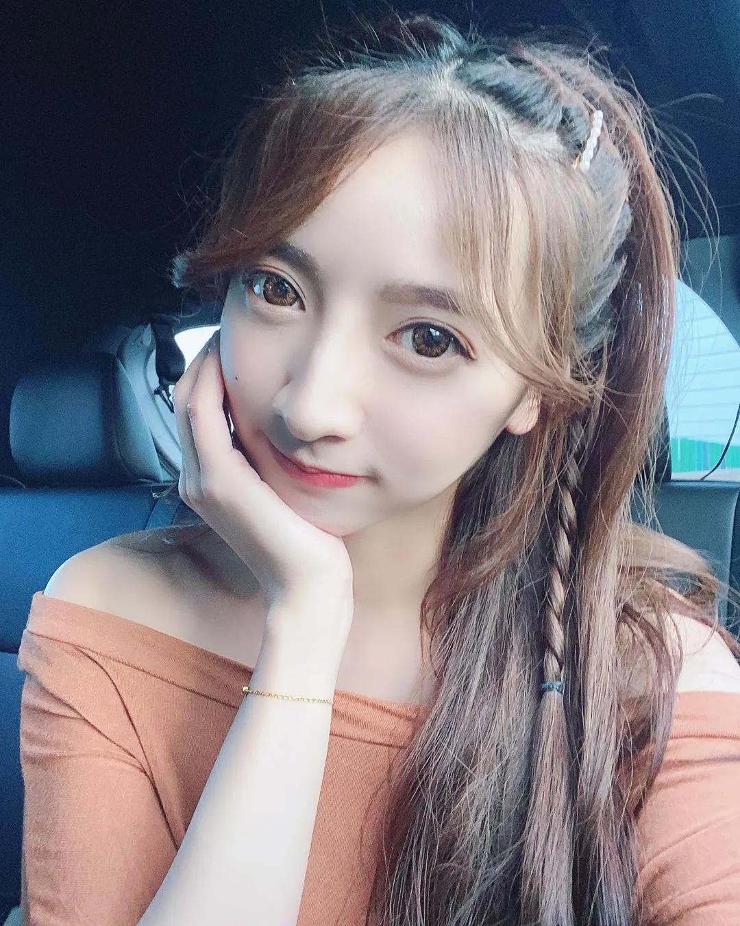 黎娜 长辈又白又圆又大 网：极品到不行(7)