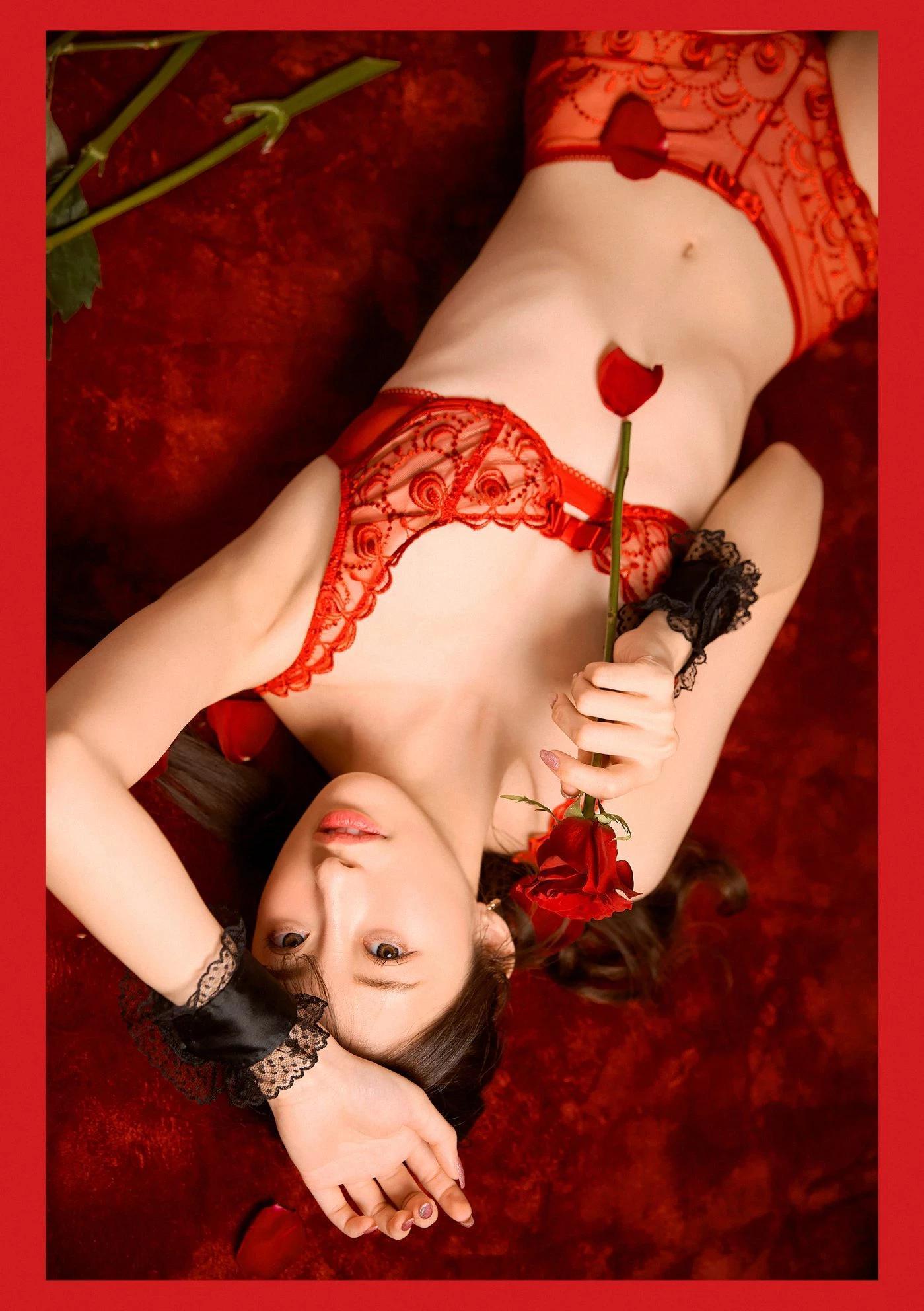 AV最高峰 S級GIRLS GROUP No.1 Photo Book S級版 (178P)(128)