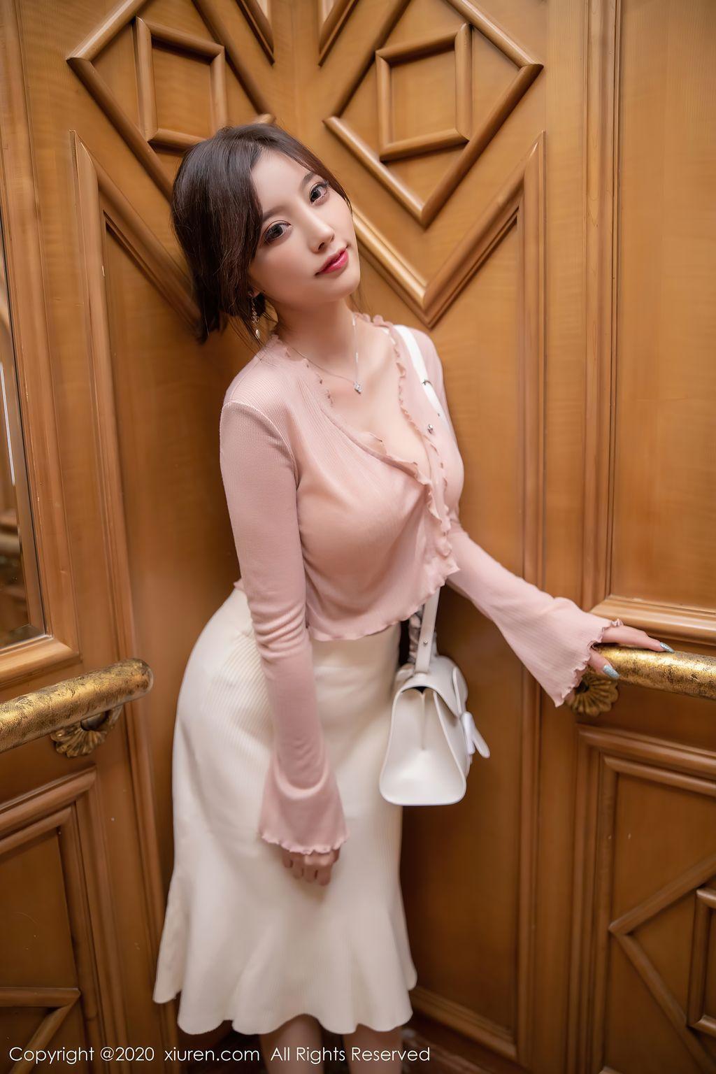 XIUREN No.2905: Yang Chen Chen (杨晨晨 sugar) (71 photos)(21)