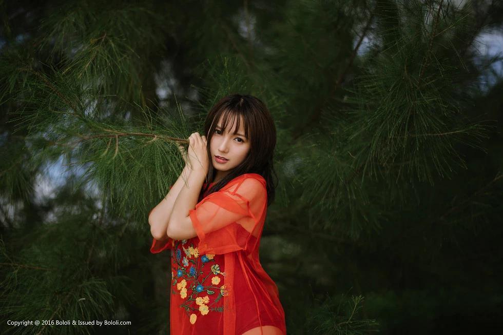 [BoLoli波蘿社新刊]Vol.125_新人嫩模範惠雅花色短袖襯衣配牛仔短褲性感寫真44P(34)