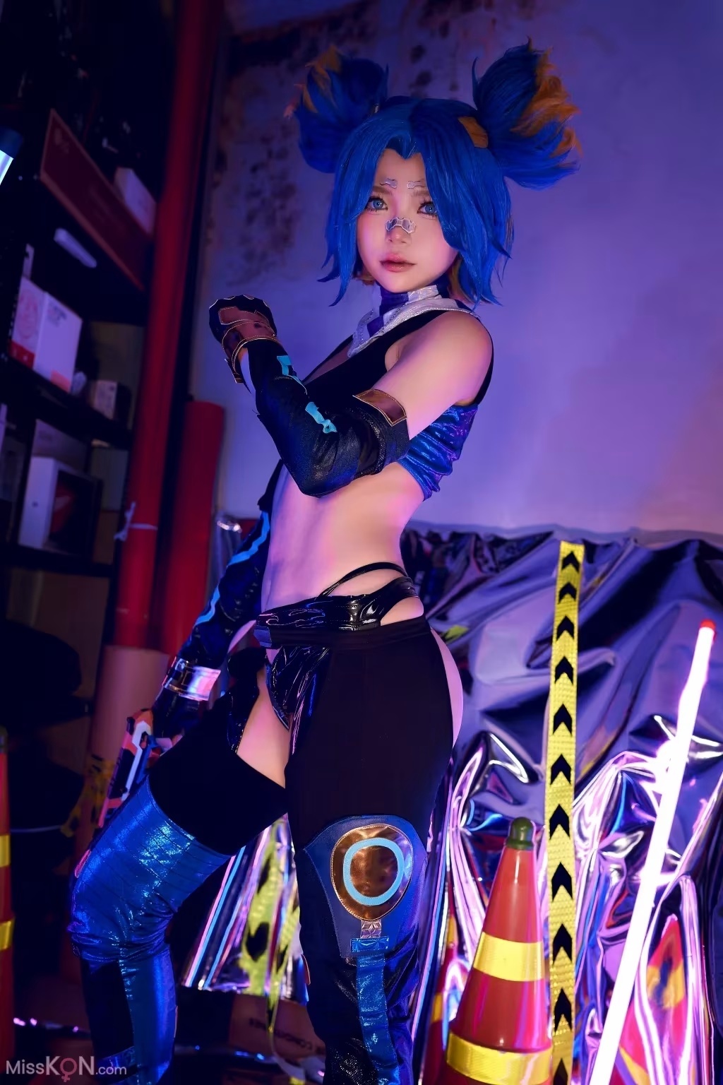 Coser@ZinieQ： Valorant Neon (40 photos + 2 videos) - ( Page 1 / 2 )