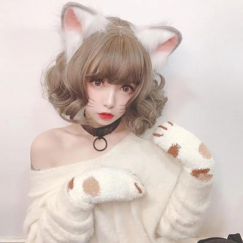 「可爱美乳小萝莉」造型超百变，挖空装狂泄「雪白嫩乳」！-小湿妹图(5)