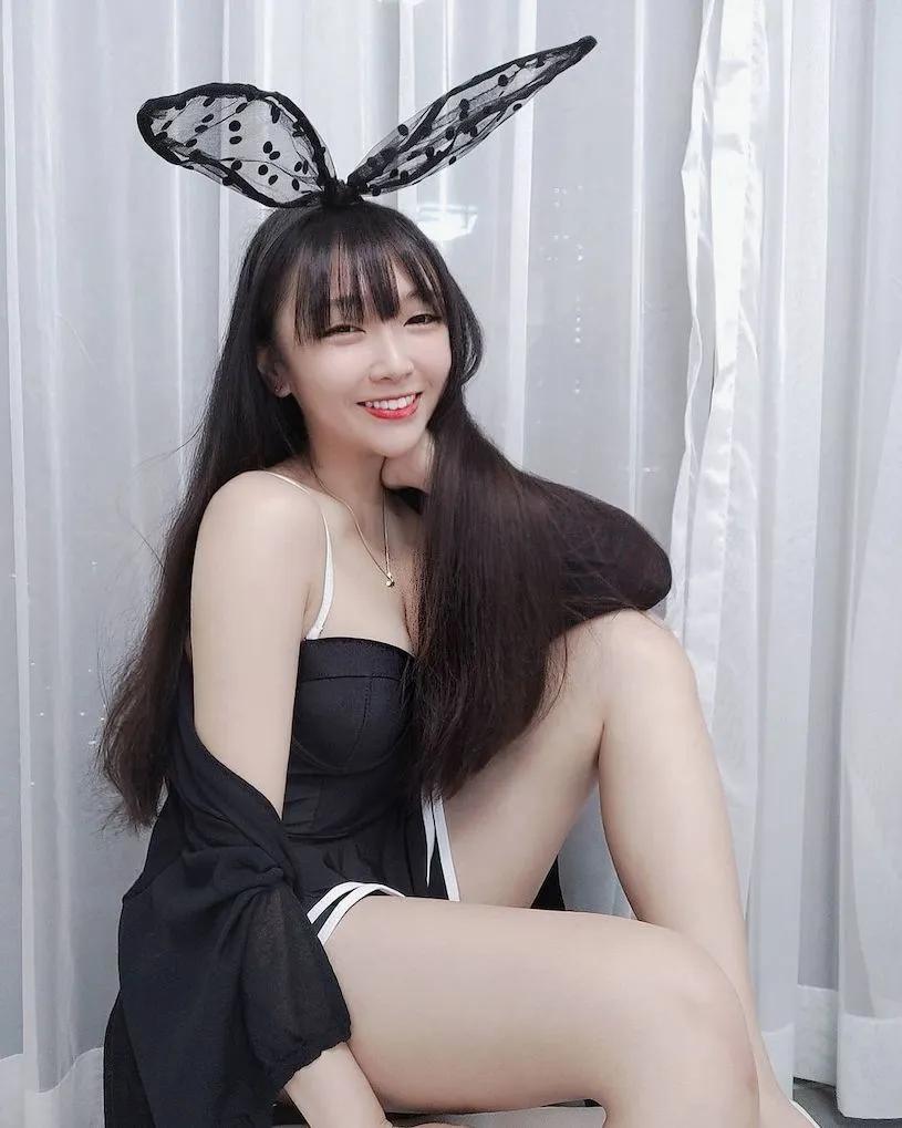 吃汤圆啰！正妹「糖糖」冬至辣照超诱人，爆乳画面让人心中暖呼呼！-小湿妹图(16)