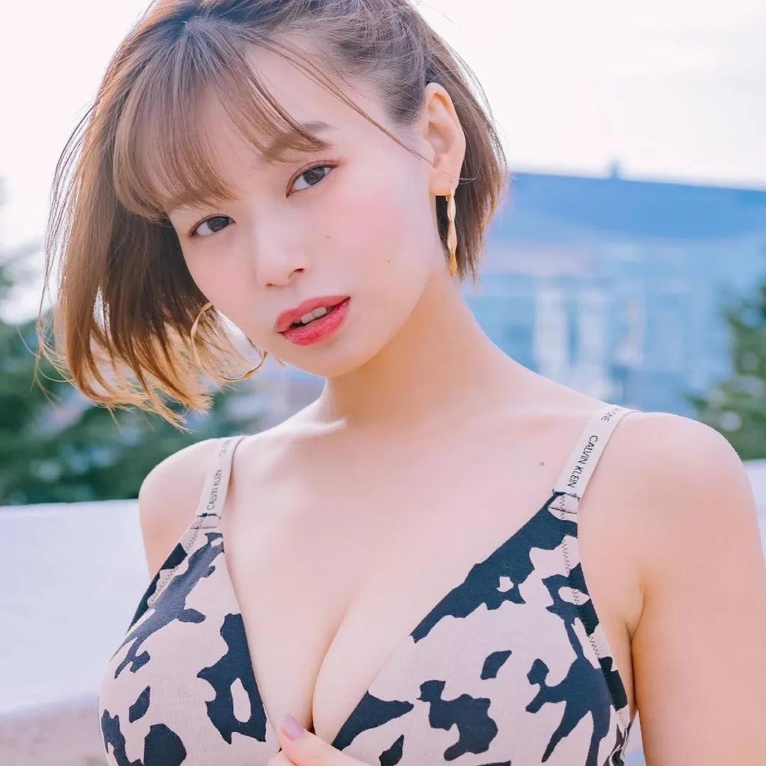 国宝级巨乳「和地つかさ」成功铲肉10公斤但罩杯不减　148公分配I罩杯实在太狂(20)