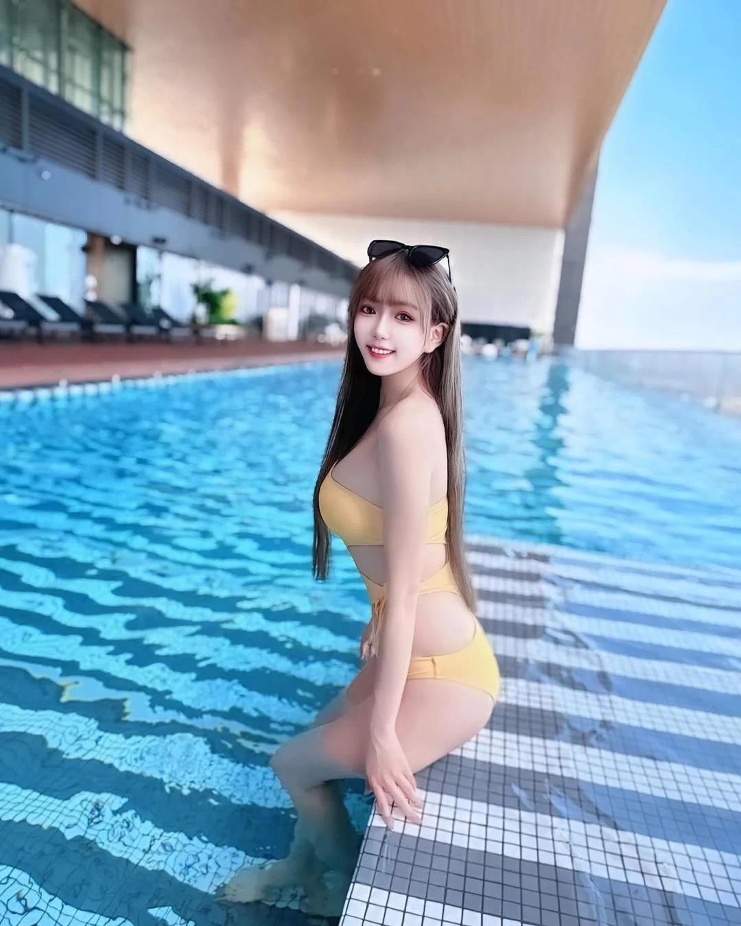 大胸器才是狠角「一顆小蛋黃」身材曲線好猛烈 (50P)(17)