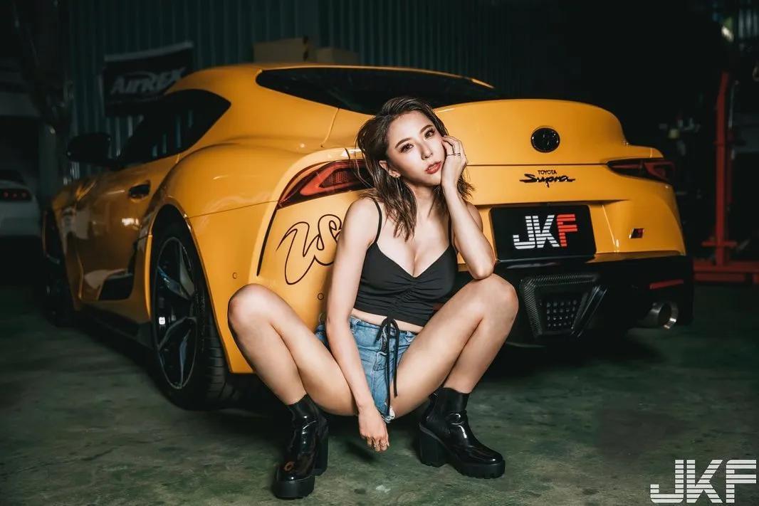 性感小健货「苏珊Shan」火力全开撩到底　M腿大开让人一探「下体秘境」(4)