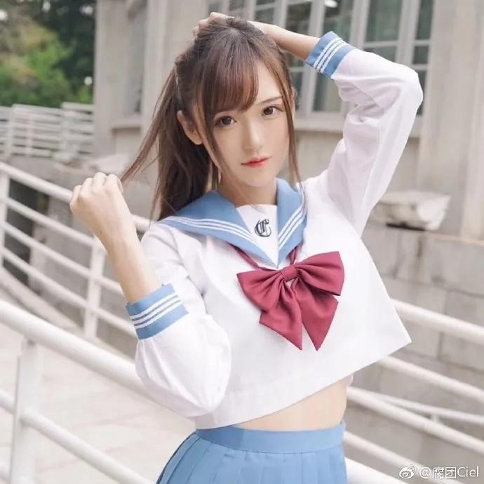 真人版赤木晴子！球衣正妹「腐团儿」上帝视角萌自拍　清新灿笑甜度爆表让人秒恋爱-小湿妹图(16)