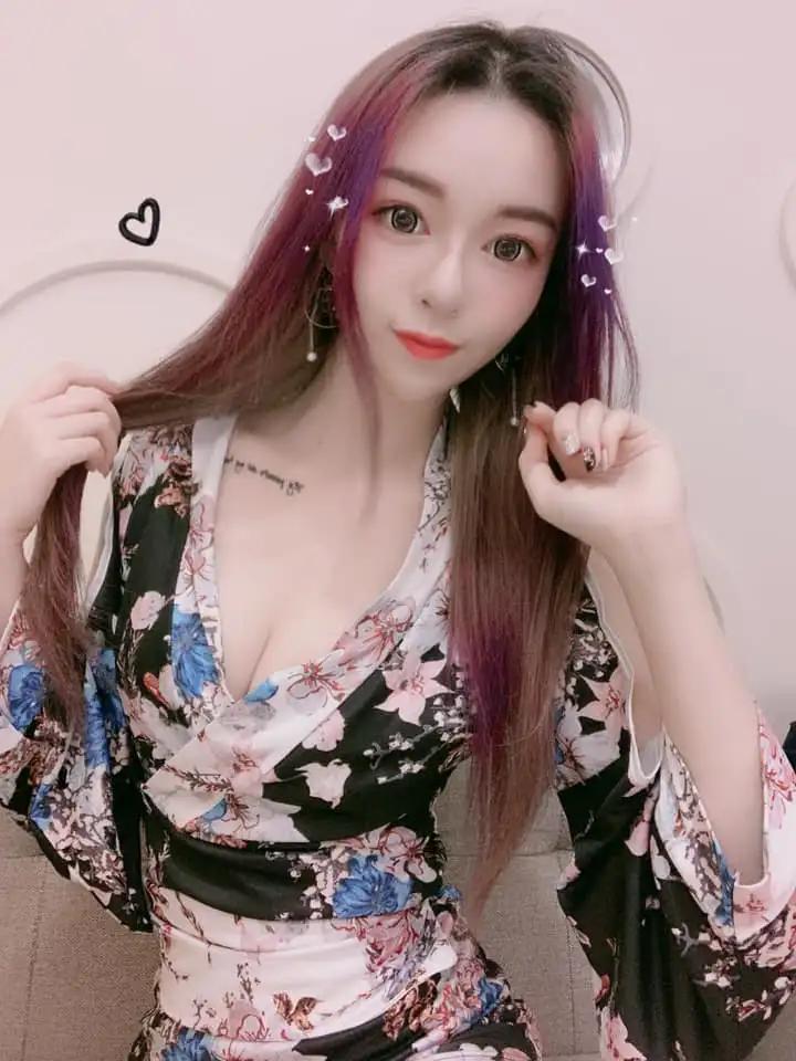 梦幻系大眼精灵「Olivia 林沂」雪白牛奶肌＋丰满胸器　让人想一秒征服...(15)