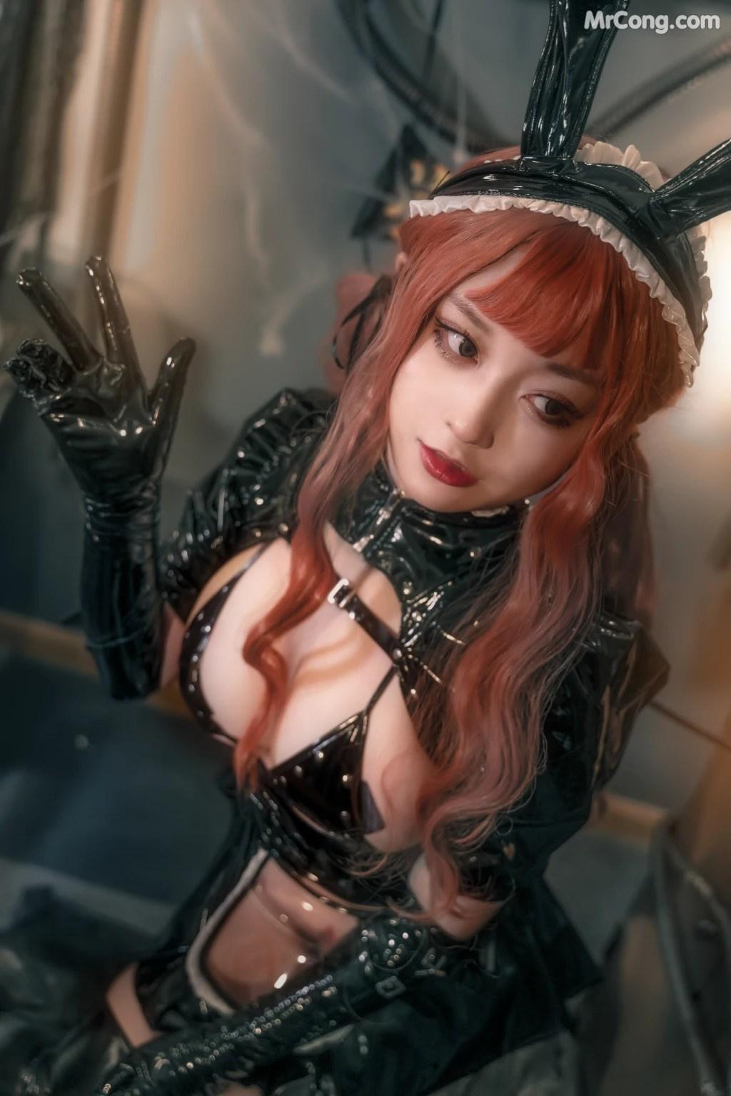 Coser@奇行家狗崽: 漆皮兔女仆 (33 photos)(19)