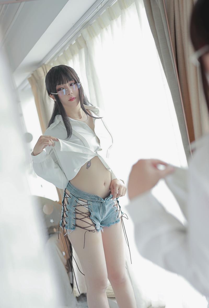 [Cosplay] 小容仔咕咕咕w 创口贴OL(18)