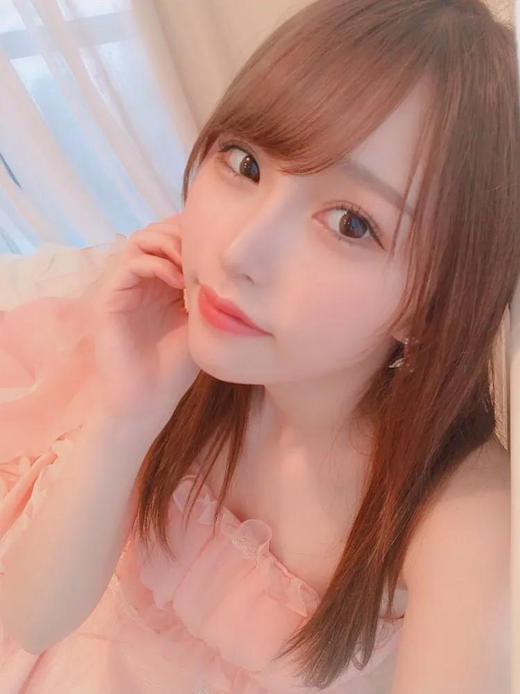 日本甜美网红饭店房间角色扮演　疑似「保险套包装」引起网友热议！(14)