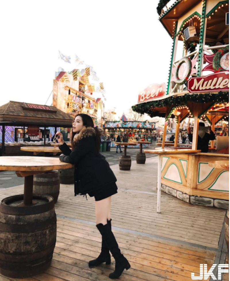 「大眼正妹老板娘」亲自下厨又下海！「美乳长腿」让人好兴奋！网：想下面给你吃！-小湿妹图(14)