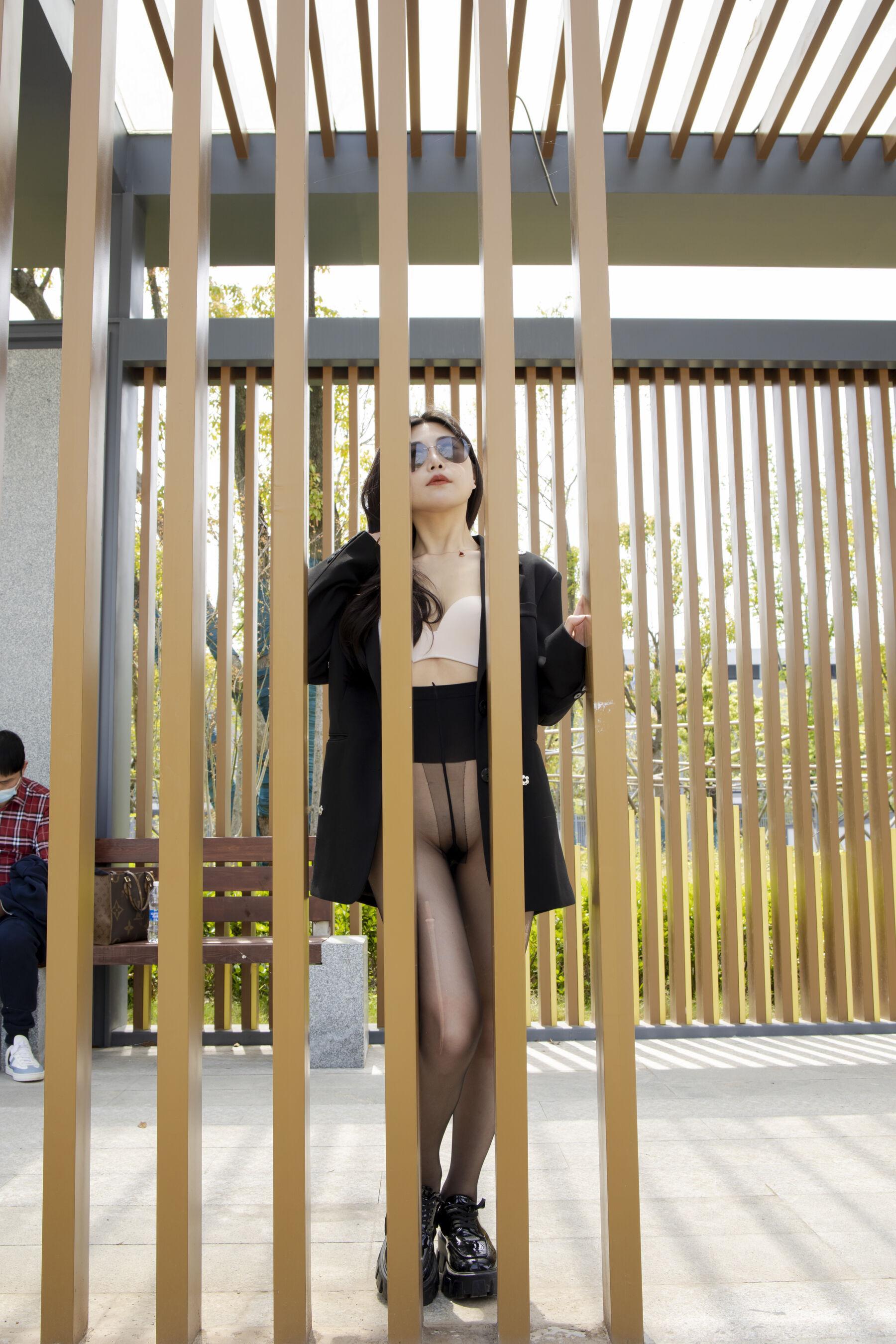 国模套图 国模春彤大尺度人体私拍套图(208)