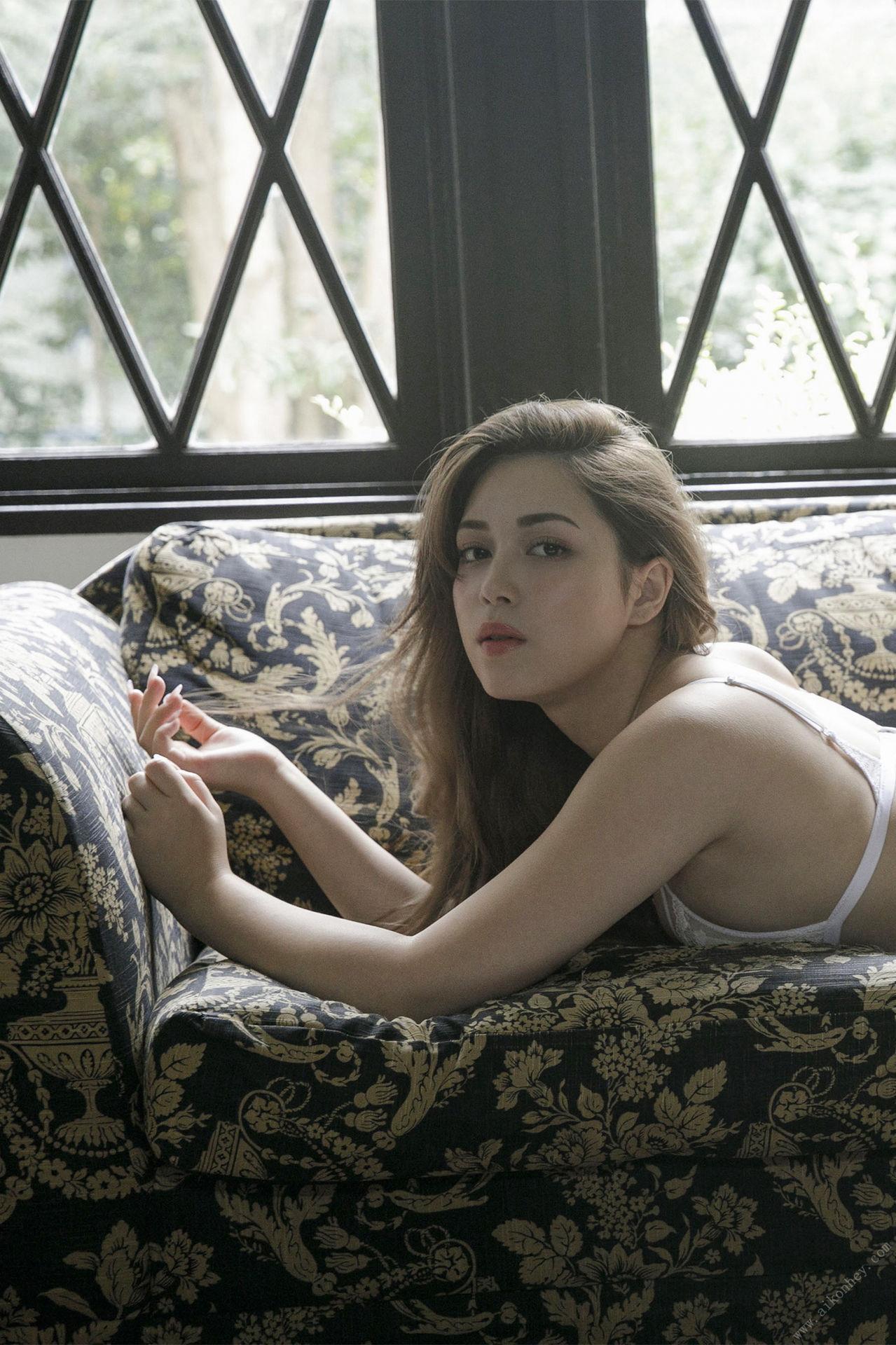 ミッシェル爱美 20歳の绝世美女ヌード vol．1(15)