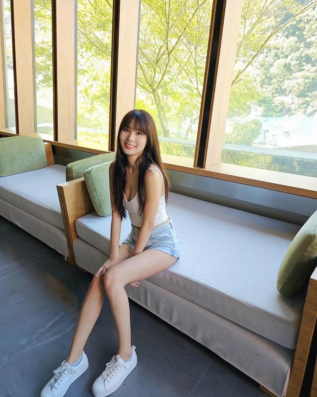 正妹「泥泥汝」清新气质好恋爱超迷人(4)