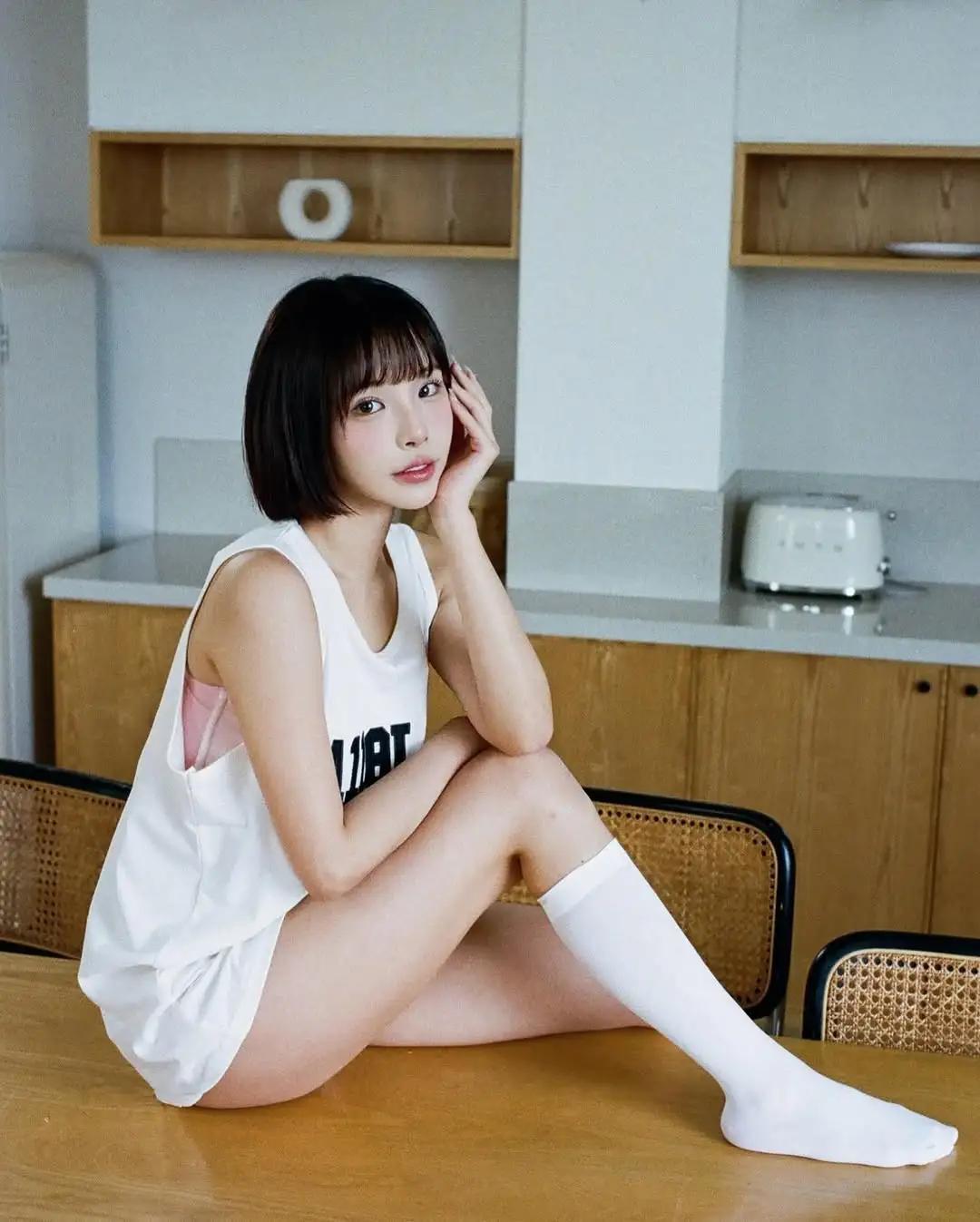 「Vicky教主 ♥︎ 黄玟绮」脸蛋也超赞 色气胴体的极致诱惑(24)