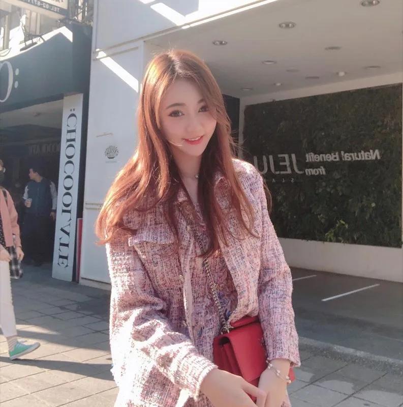 洋娃娃女孩苏小立性感旅拍双腿间若隐若现让人喷鼻血(17)