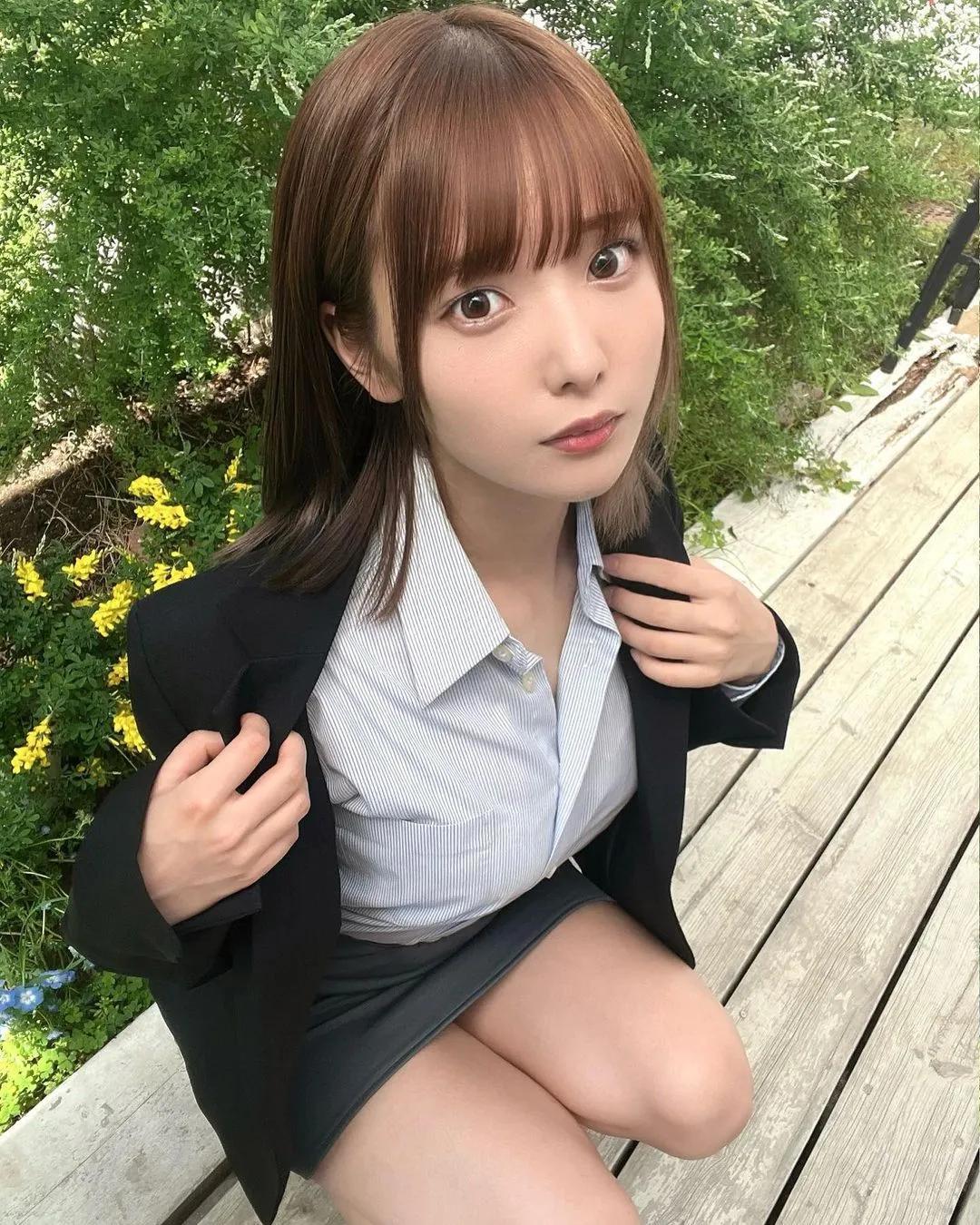 「撩感」满分！可甜可辣奥ゆい小白兔外表下还藏著「大白兔」！(27)