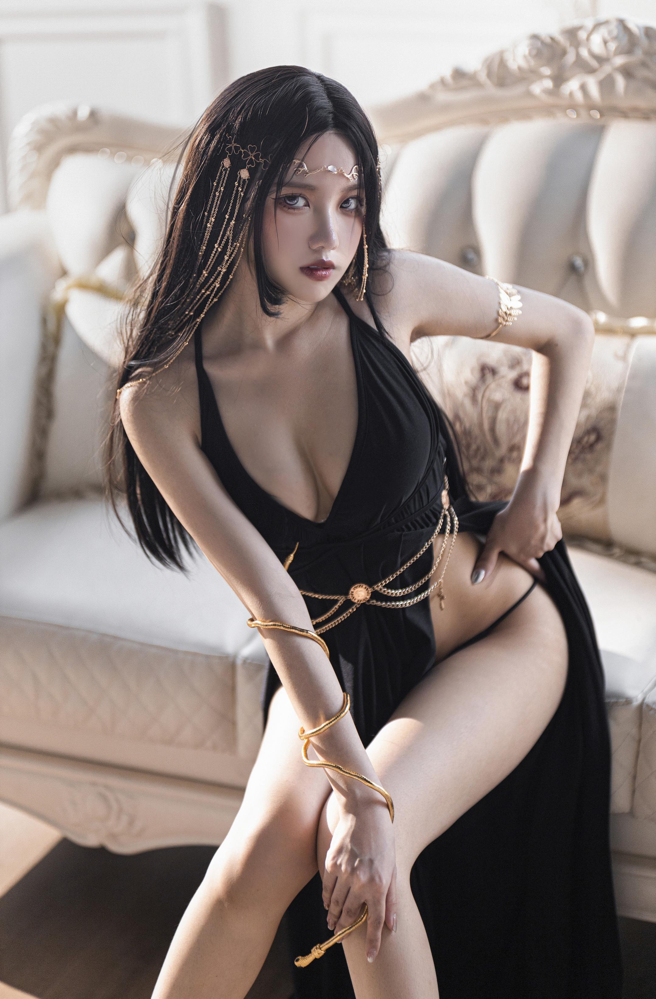 果咩酱w《黑色礼服》诱惑丁字裤若隐若现(24)