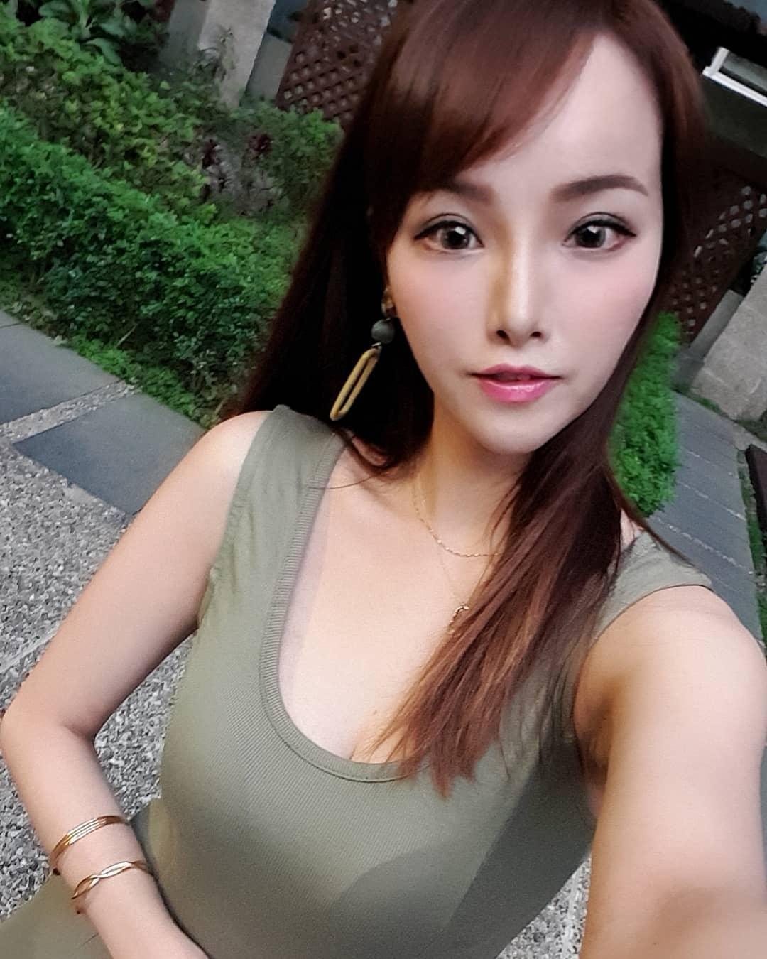 Amila Yu 甜美颜值+暴力身材大反差(10)