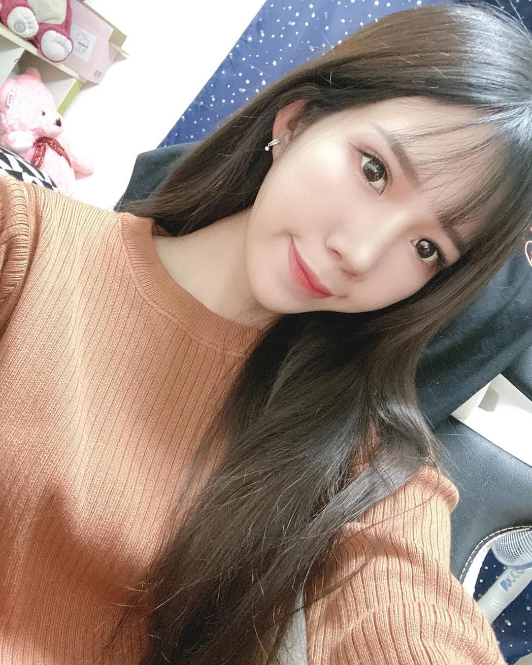 유비 张优 女神身材白嫩模样太让人惊呆疯狂(10)