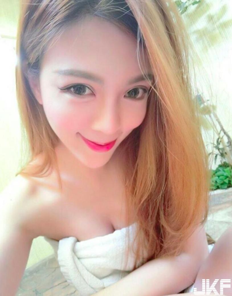 逼逼逼答错啦！火辣姊姊「奶上有个大叉叉」，用肉体告诉你「解锁葡萄干」正确解答！-小湿妹图