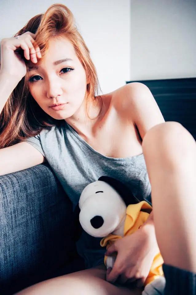 子孙又被逼出来！「吴筱薰Jessica」放空也能放大招，逆天巨峰掏出深深大濠沟！-小湿妹图(14)