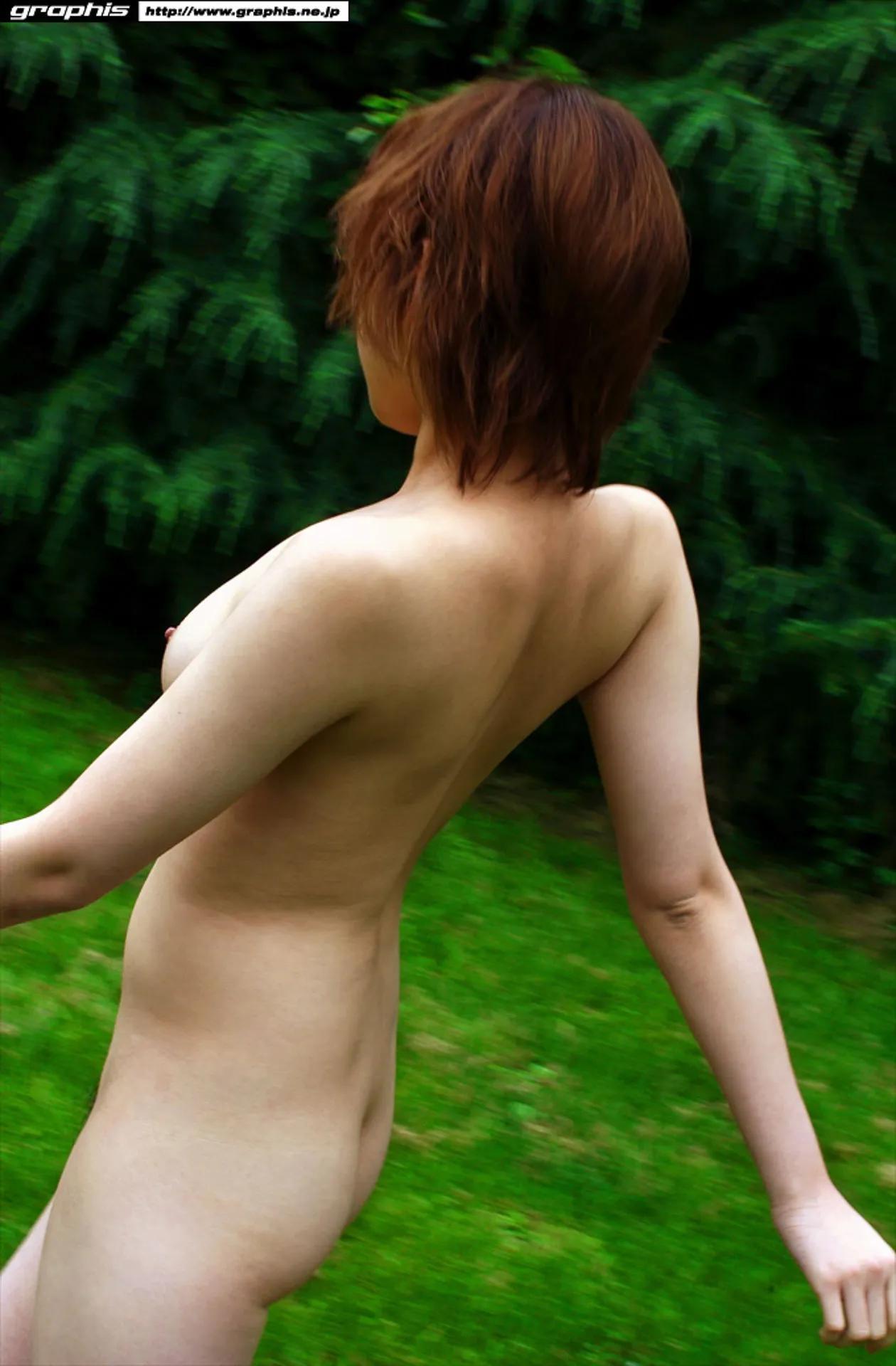 菊原まどか 野外露出美白身材让人无法淡定(28)