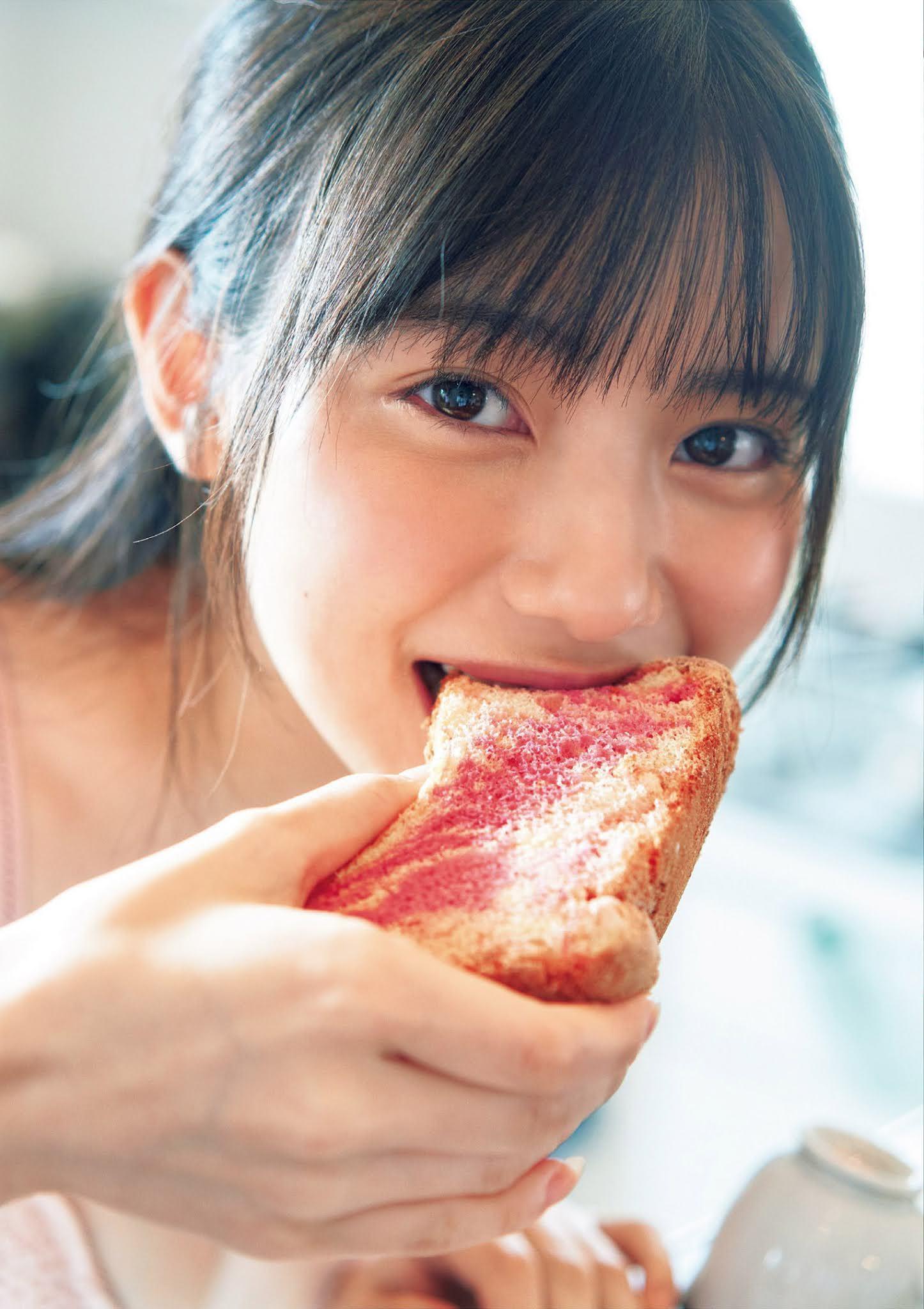 [あかせあかり]黑色比基尼 海滩上摆出诱惑姿势(7)