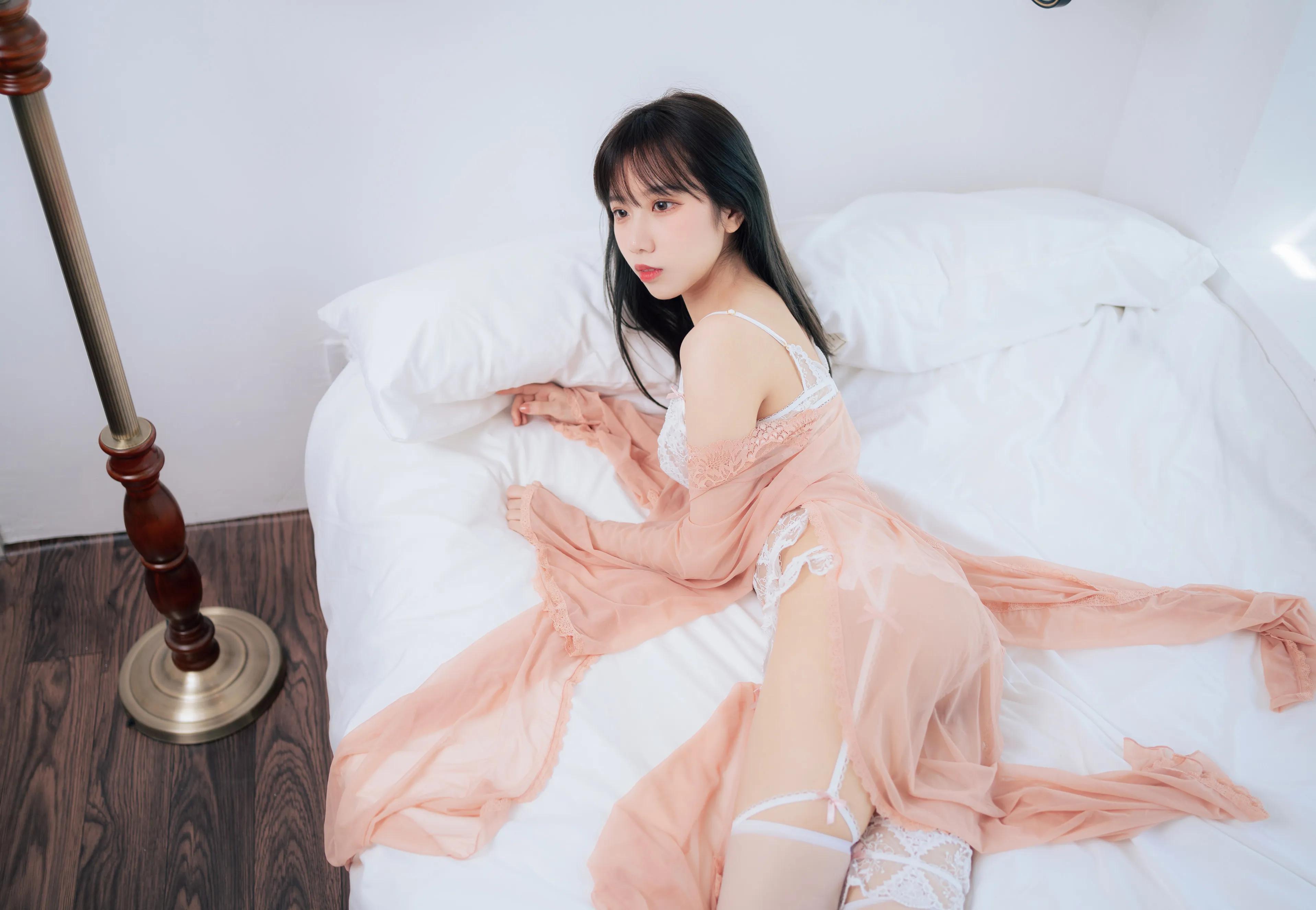 果咩酱w《白色吊带袜》男友视角一次看满足(10)