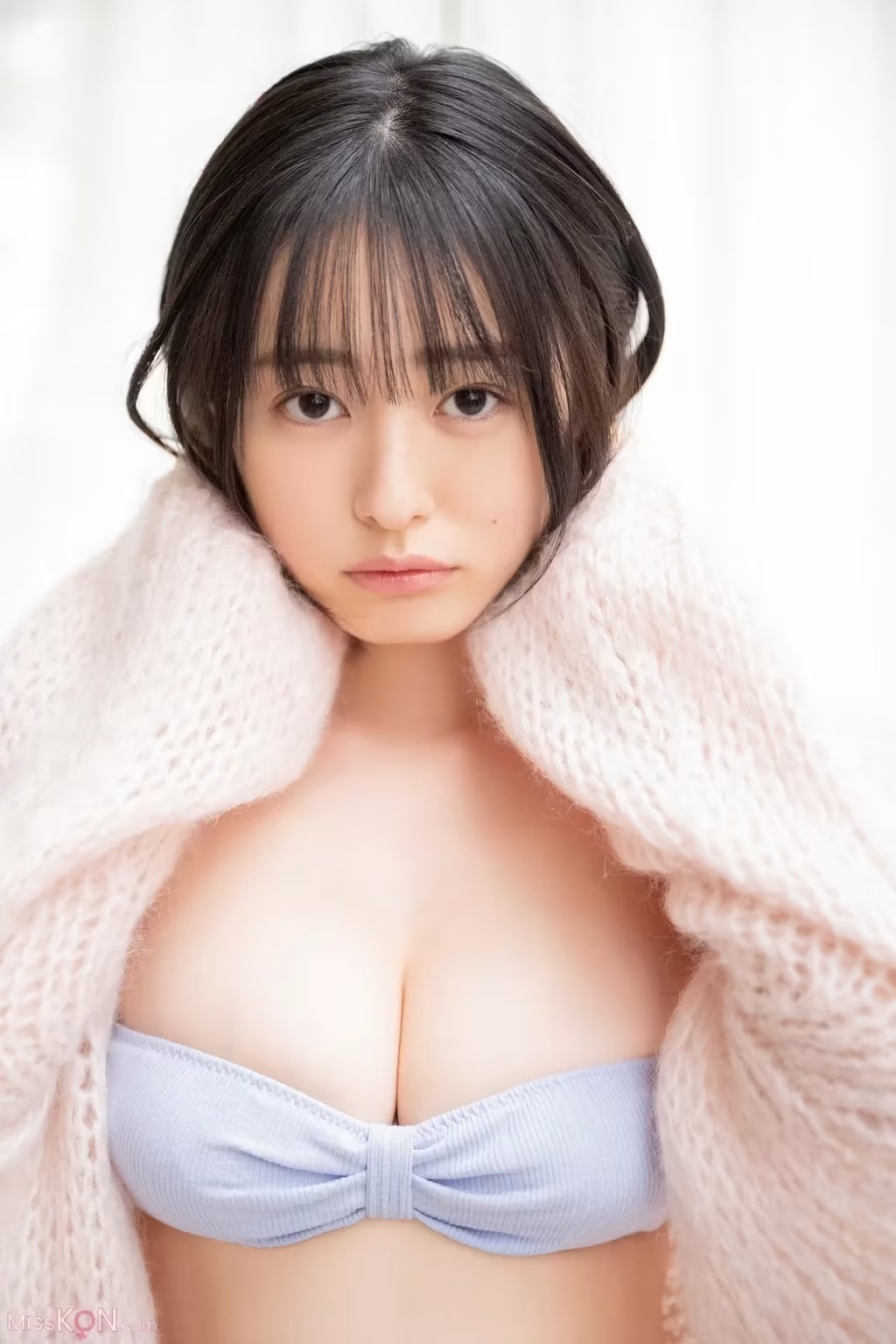 [JP] Miu Shirahama (白濱美兎)： 漫畫アクションデジタル寫真集 「Pure White」 (54 photos) - ( Page 1 / 2 )(2)