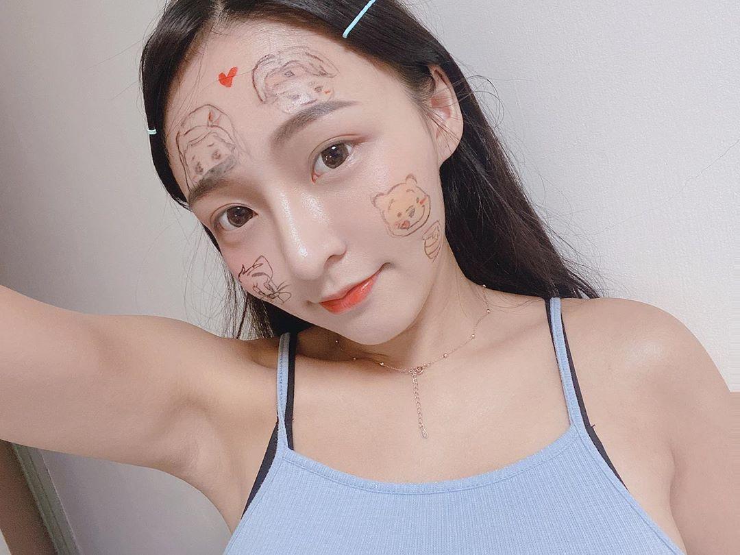 林襄 光丰满的上围就把人魂给勾走了(14)