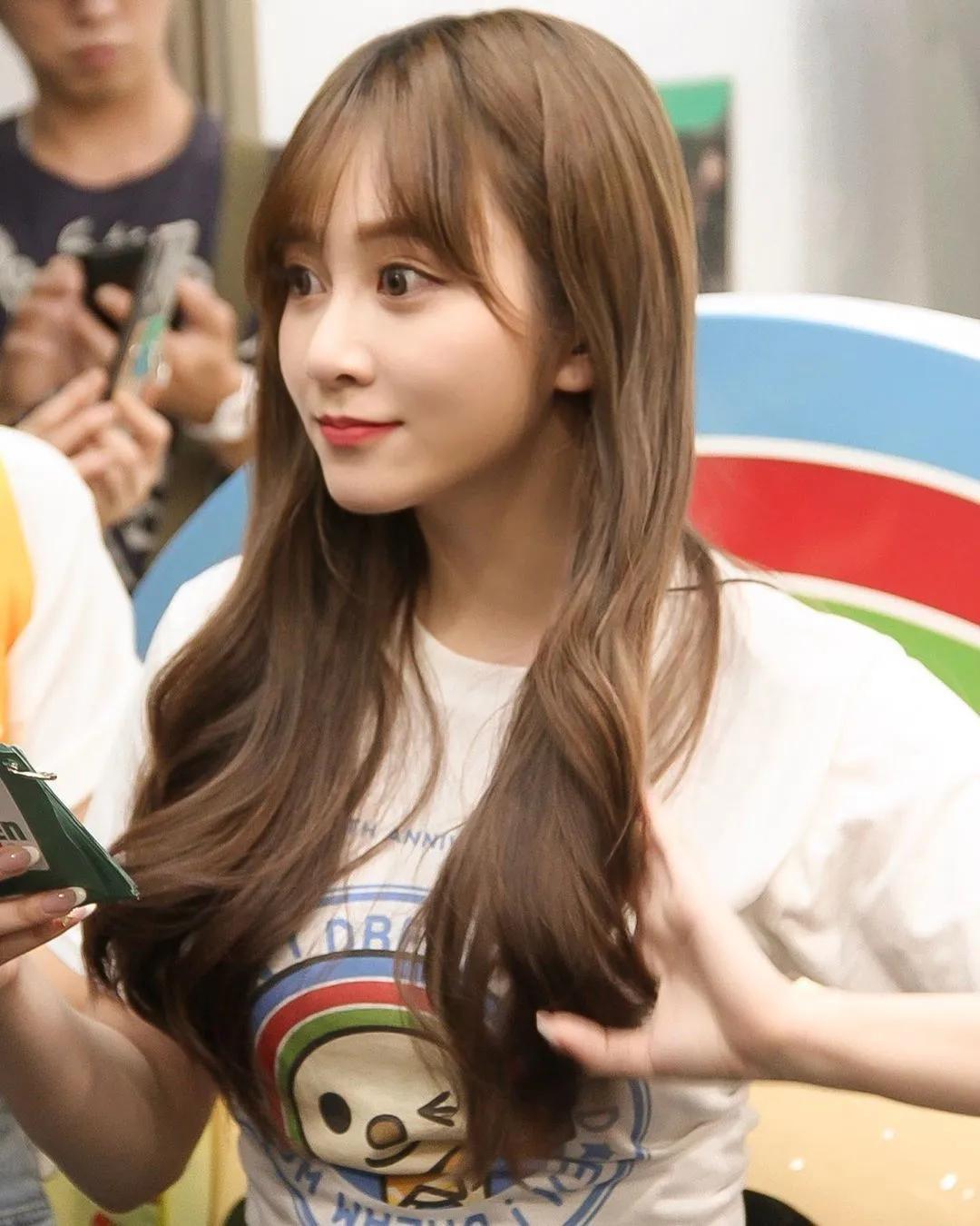 筿崎泫 颜值+身材十分吸睛逼人 网：喷鼻血了！(8)