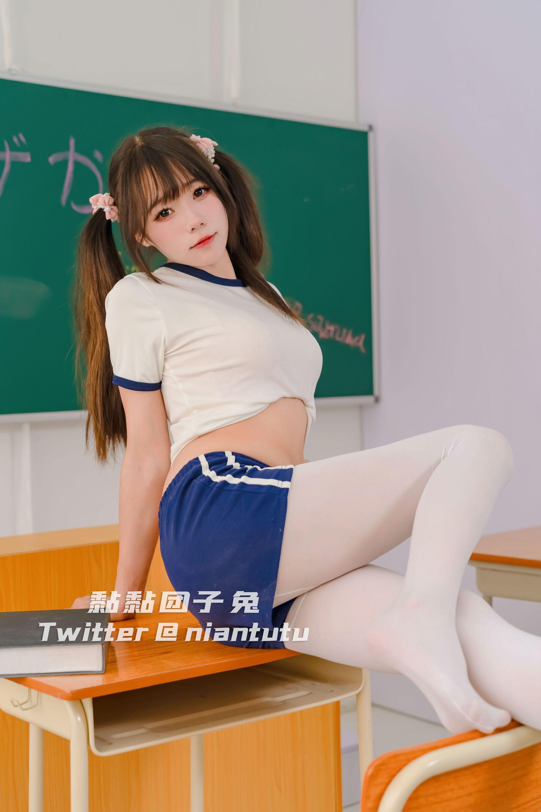 国模套图 黏黏团子兔《特别授课》(10)