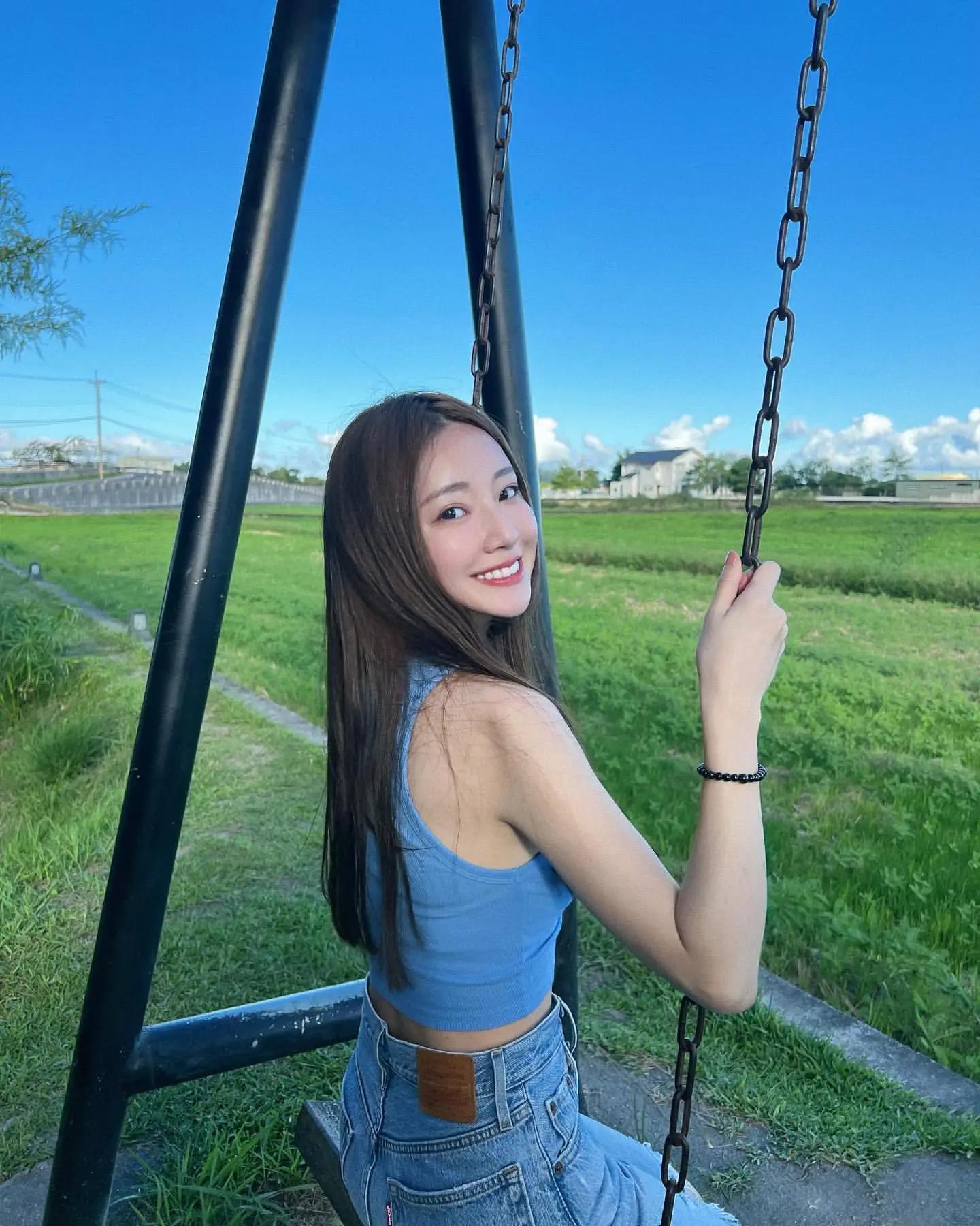 气质美人「安婕希」一个眼神就足以勾魂让人跟著走....恋爱感十足(9)