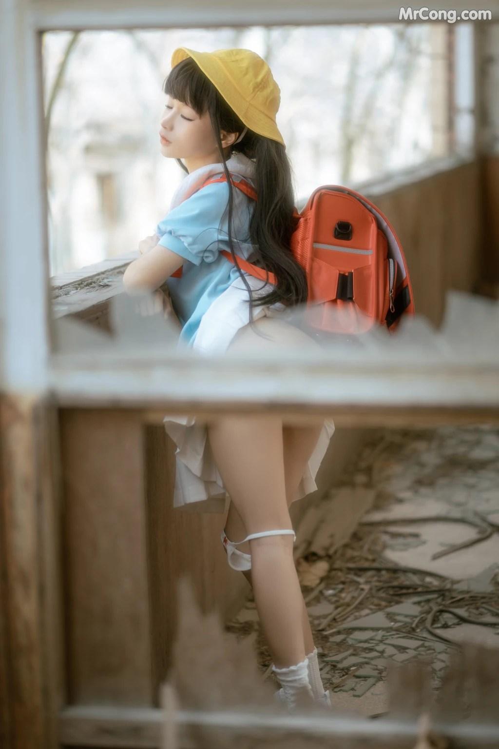 Coser@蠢沫沫 (chunmomo): 小黄帽 绅士版 (156 photos)(104)