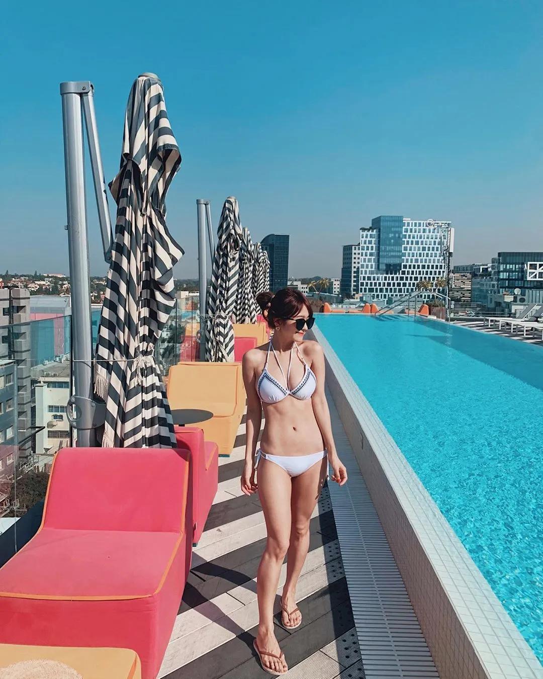 抓住夏天尾巴！部落客「郭圈圈」比利时狂晒比基尼，为国争光算她一份！-小湿妹图(11)