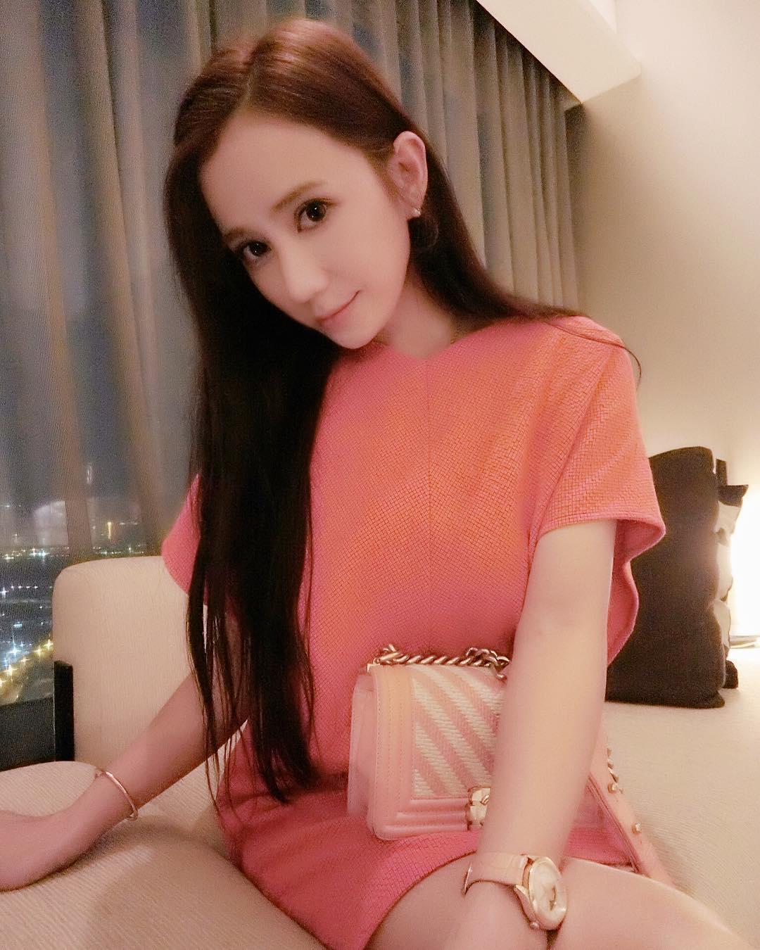 安小荞 白皙颜值清新脱俗 乳量大溢...给你双重享受(3)