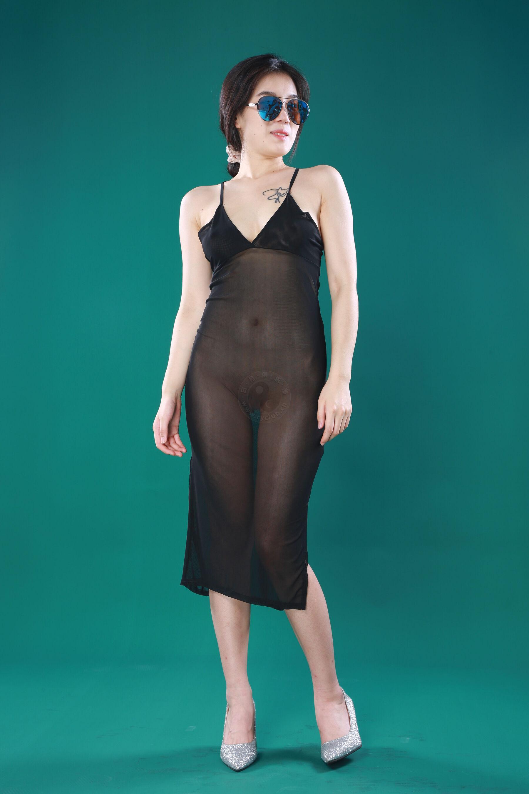 国模套图 国模小念人体私拍套图(128)