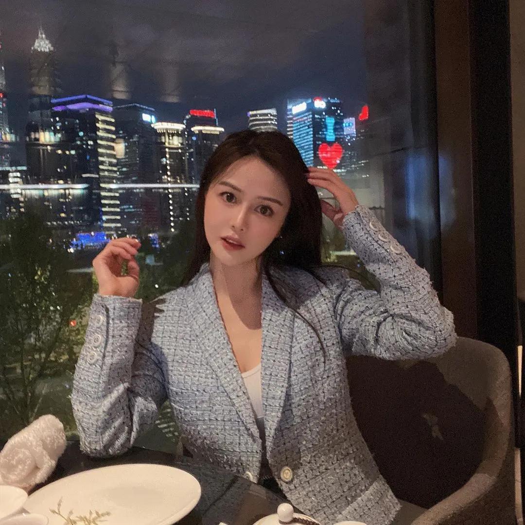 认识好久第一次看她笑 Yukiko Weng(11)