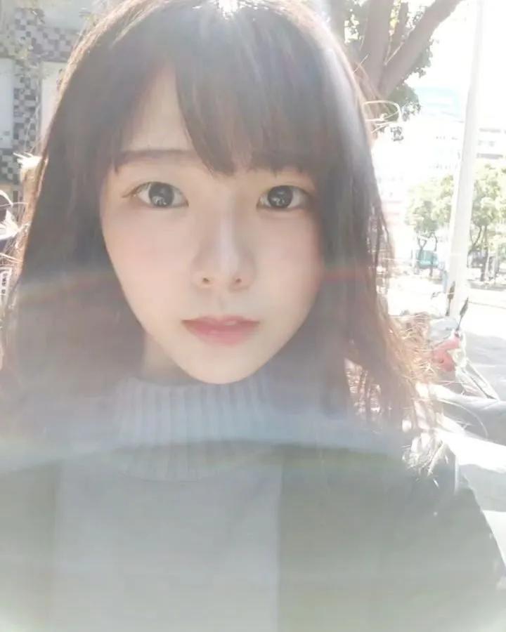 阿倪 甜甜惹人爱的美貌 让人瞬间心跳加速(18)