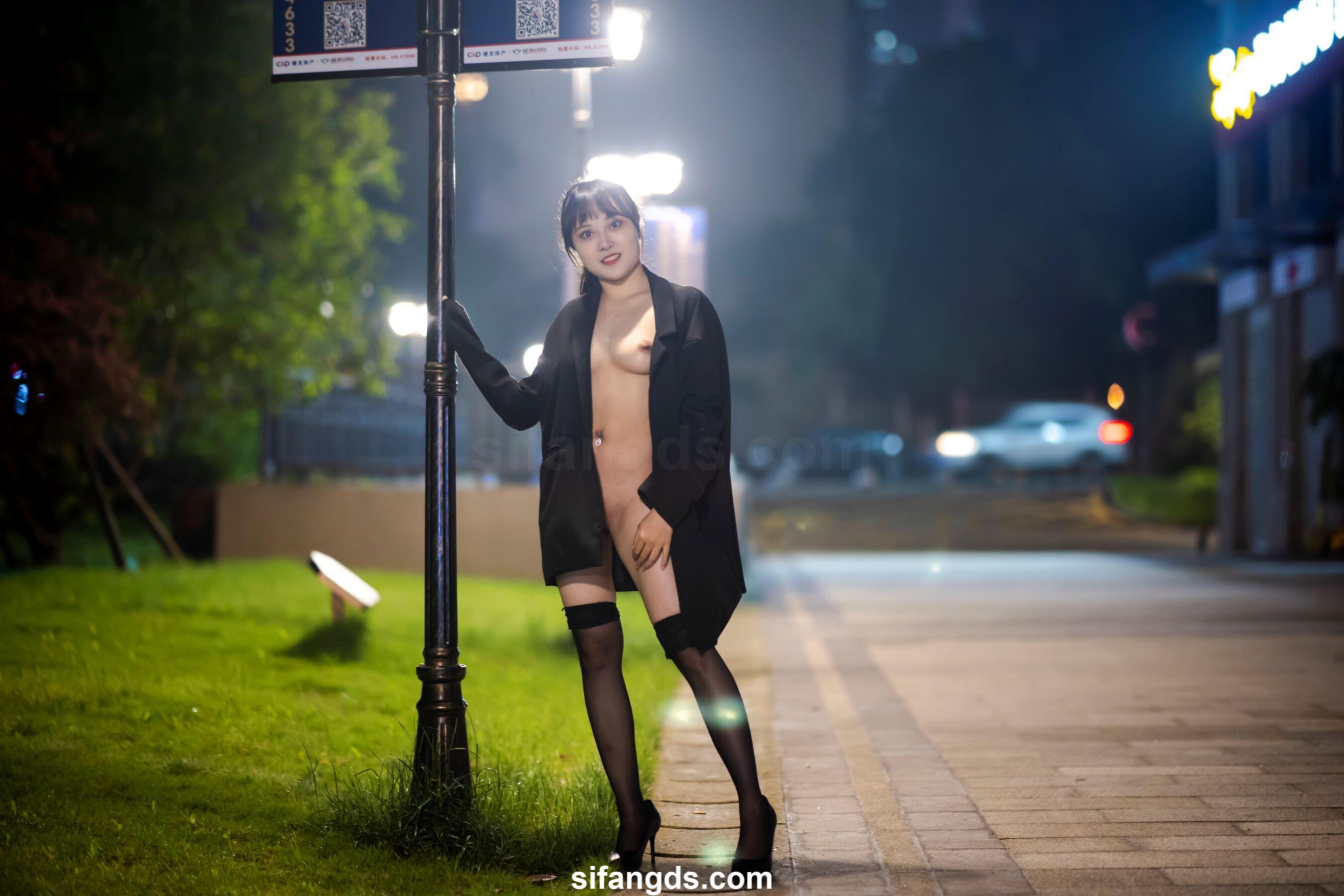 黄甫 国模静茹大尺度人体私拍套图(42)