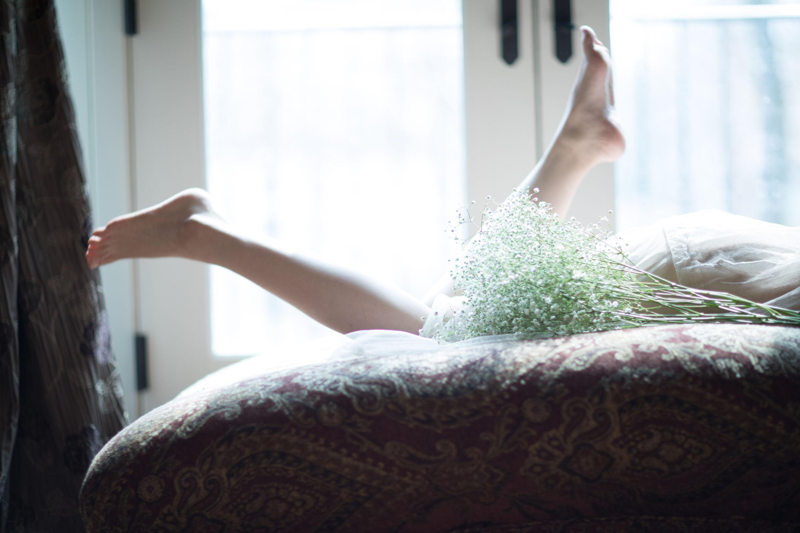 国模套图 摄影师流出性感人妻写真(314)