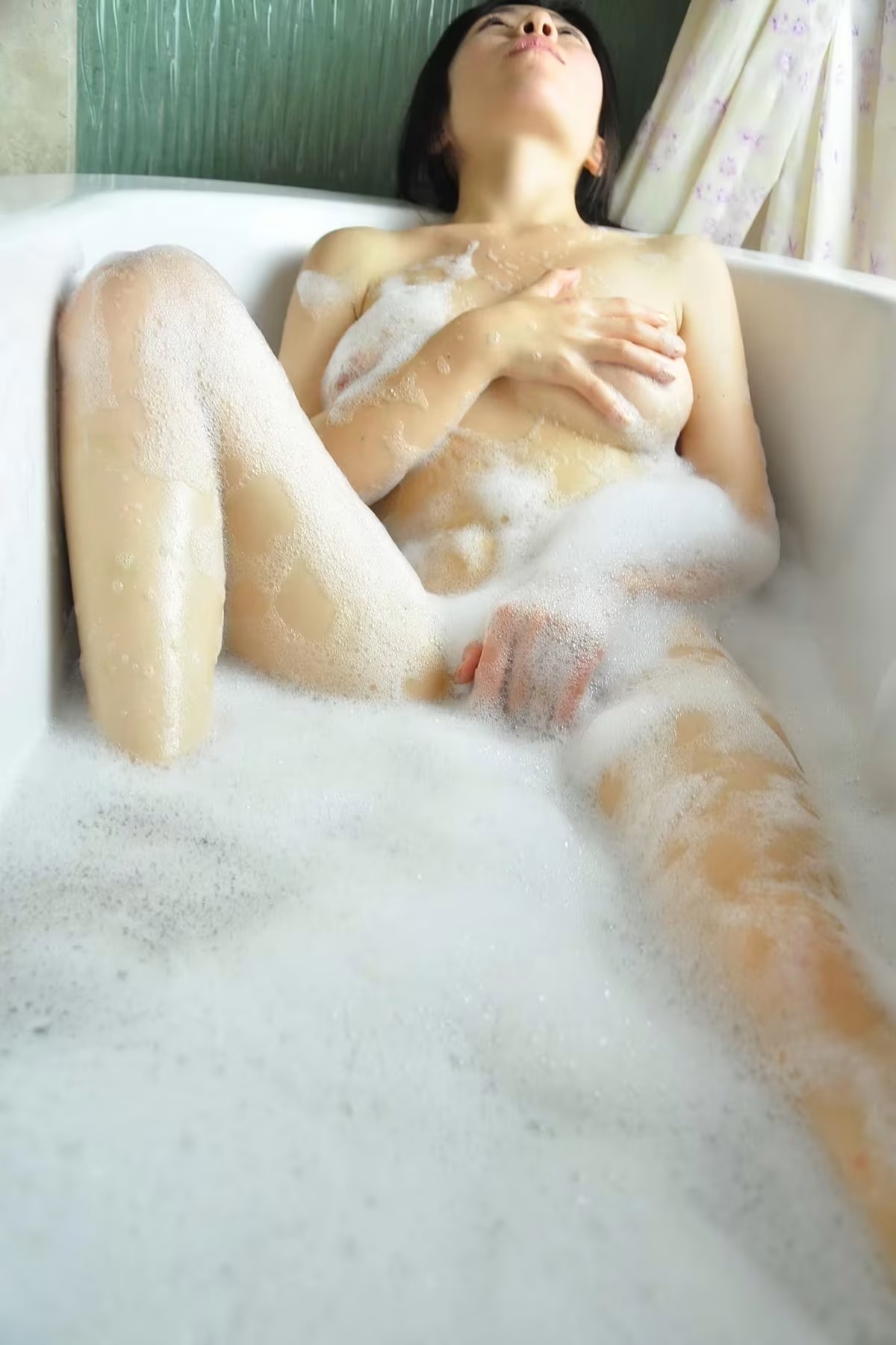 潘小倩浴室春心私拍(33)